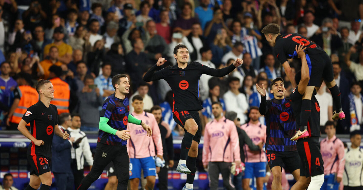 Medie: ‘AC’ trækker sorteper i overbefolket Barca-forsvar Foto: Albert Gea TPX IMAGES OF THE DAY/REUTERS