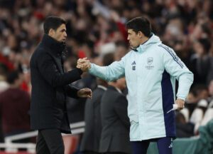 Mikel Arteta og Carlos Cuesta jubler sammen.