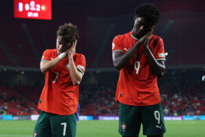 Portugal U-17 stjerner fejrer en scoring