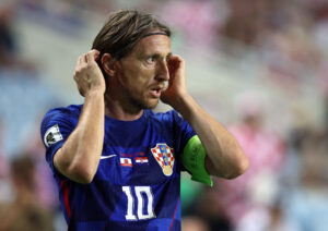 Luka Modric sætter håret under en landskamp for Kroatien.