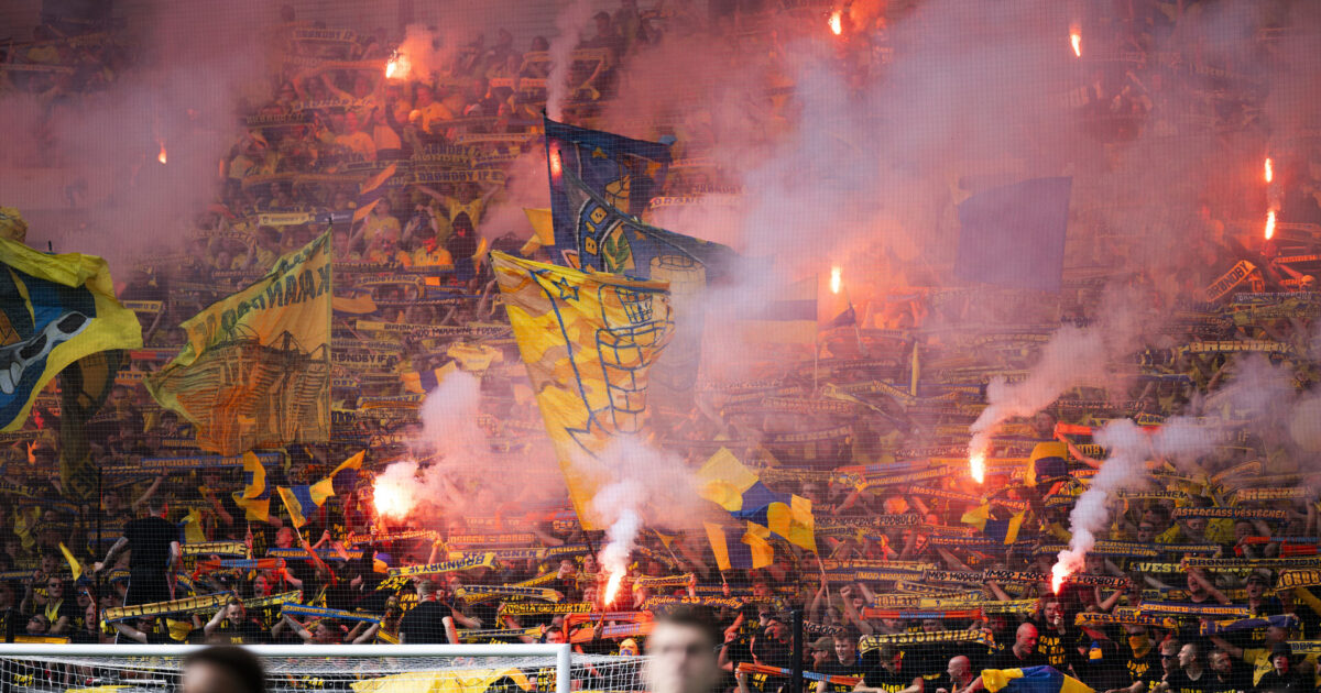 Brøndby glæder sig: Ser frem til ny lovgivning 1. januar Superligafodbold i Parken: FCK - Brøndby. Brøndby fans på tribunen. Søndag den 1. september 2024.