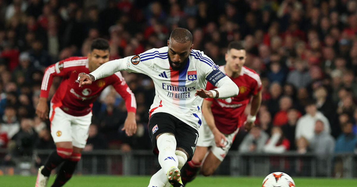 Officielt: Lacazette forlader nedrykkede Lyon til fordel for Saudi Arabien Foto: Ritzau Scanpix/REUTERS