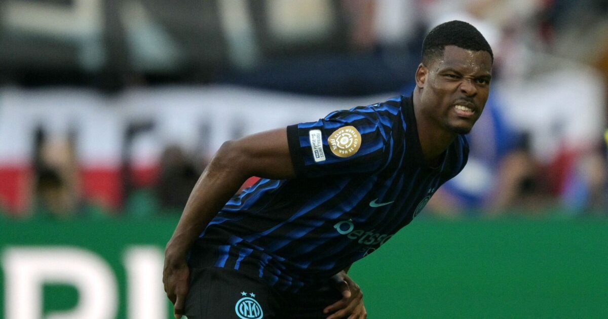 De næste 14 dage: Dumfries kan købes for ‘håndører’ Foto: Juan Mabromata/AFP/Ritzau Scanpix