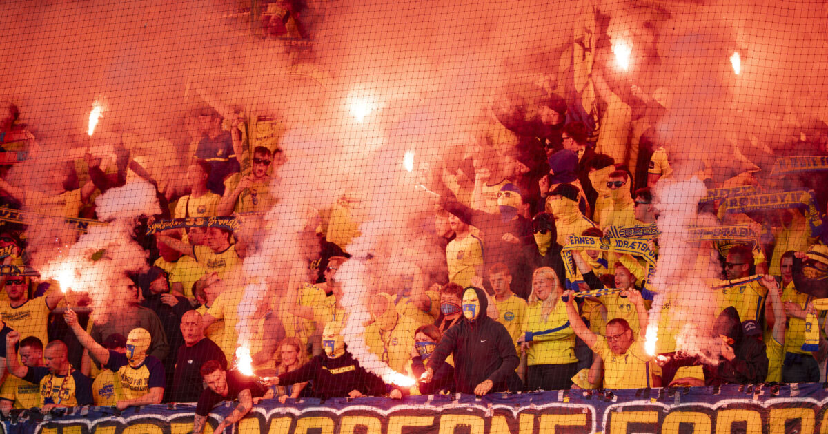 Brøndby-fans i samlet opråb: Luk det ned! Foto: Bo Amstrup/Ritzau Scanpix