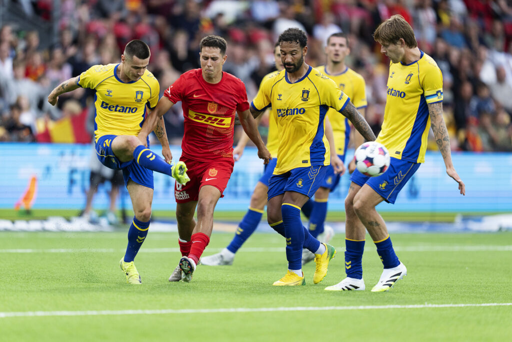 Brøndby-spillere i aktion mod FC Nordsjælland.
