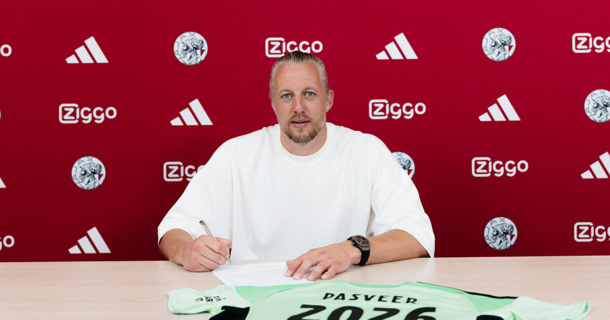 41-årige målmand fortsætter i Ajax Foto: Ajax