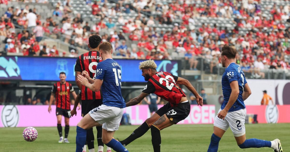 Billing scorer lækkert langskud i storsejr mod Everton Foto: Vincent Carchietta/AFP/Ritzau Scanpix