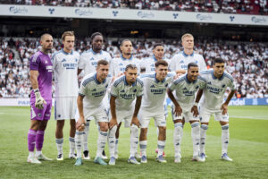 F.C. Københavns startformation liner op til kampen mod Drita.