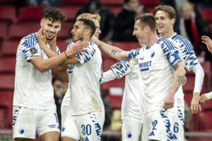 FCK-spillere jubler sammen over scoring.