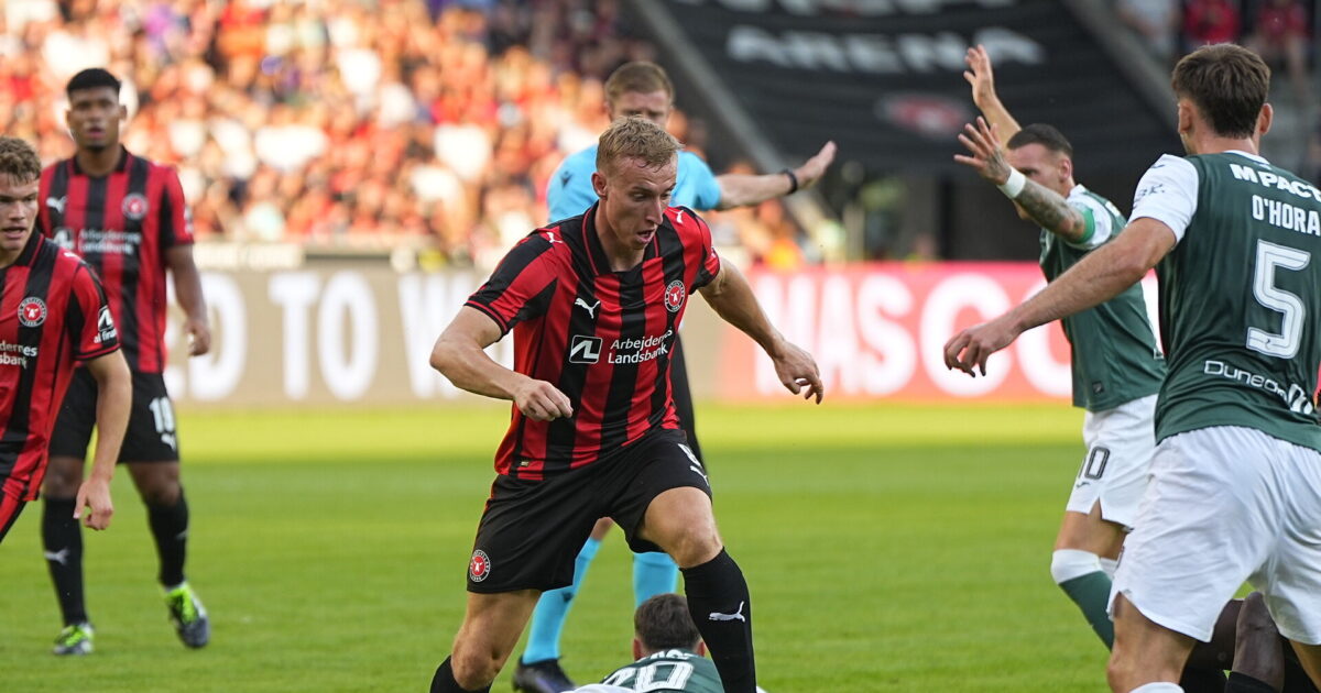 Skidt nyt for FCM: Stjerneangriber skiftet ud med skade Foto: Bo Amstrup/Ritzau Scanpix