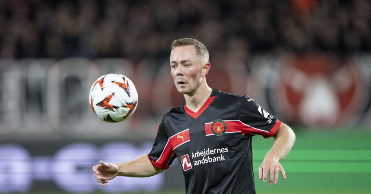 Officielt: FCM sælger Joel Andersson FC Midtjyllands Joel Andersson under UEFA Europa League-kampen mellem FC Midtjylland og TSG 1899 Hoffenheim i MCH Arena i Herning onsdag den 25. september 2024.