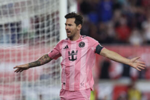 Lionel MEssi fejrer en scoring for Inter Miami.