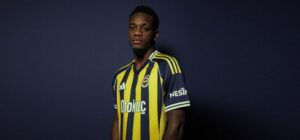 Jhon Durán præsenteret i Fenerbahce