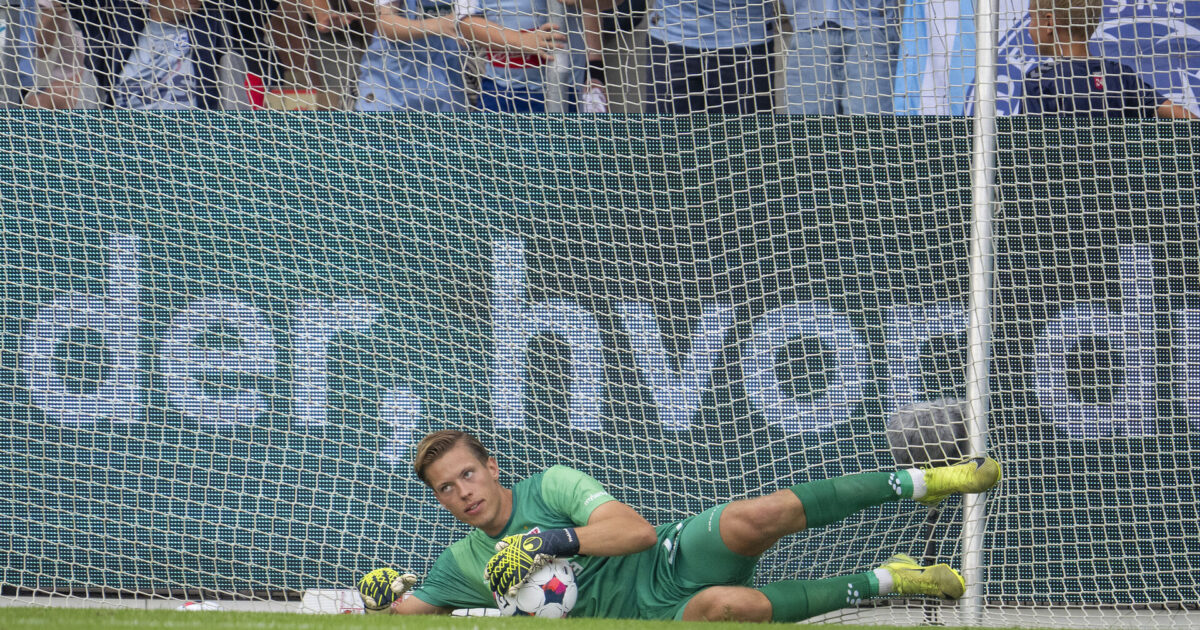 AGF-skurk efter gigantisk fejl: Fansenes sang varmer Foto: Frank Cilius/Ritzau Scanpix