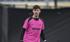 Mike Penders til træning med Chelsea