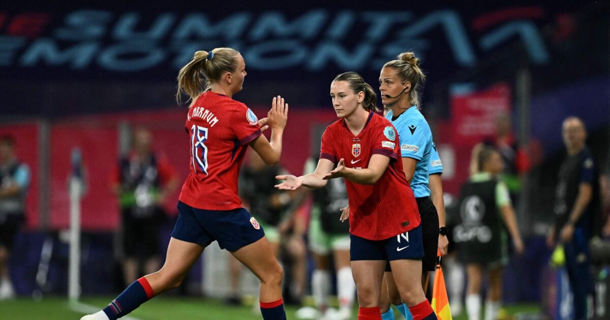 Dramatisk afslutning: Italien sender Norge ud af EM efter kikset straffespark Foto: Photo by Fabrice COFFRINI 