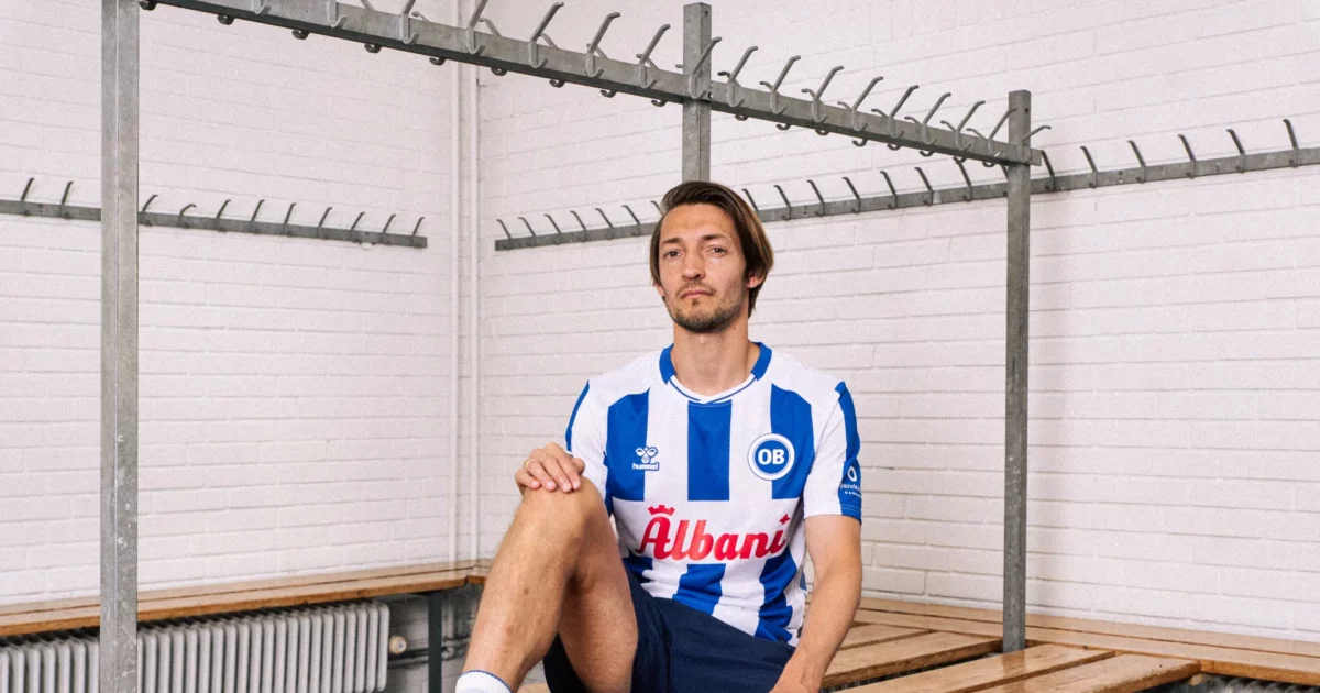 Falk begejstret over samarbejdet: Han er en fucking fed type Foto: Odense Boldklub