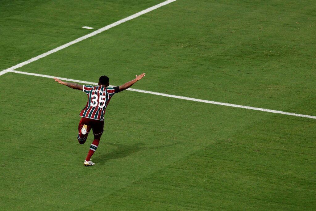 Hercules jubler ved klub-VM.