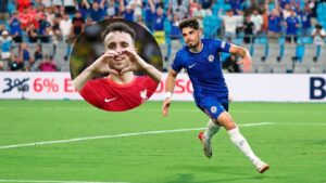 Pedro Neto med et billede af Diogo Jota indsat.