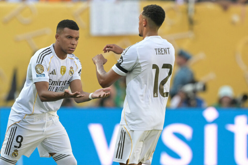 Kylian Mbappé erstatter Trent Alexander-Arnold for Real Madrid mod Dortmund ved Klub-VM