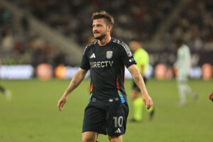 Anders Dreyer står på banen.