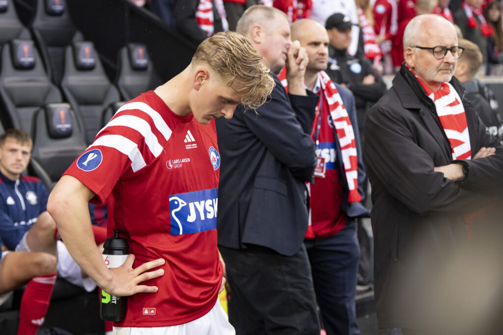 Pelle Mattsson bøjer nakken efter Silkeborg IF's nederlag til F.C. København