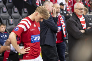 Pelle Mattsson bøjer nakken efter Silkeborg IF's nederlag til F.C. København