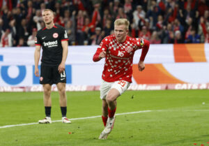 Jonathan Burkardt efter scoring mod sin nye klub Frankfurt.