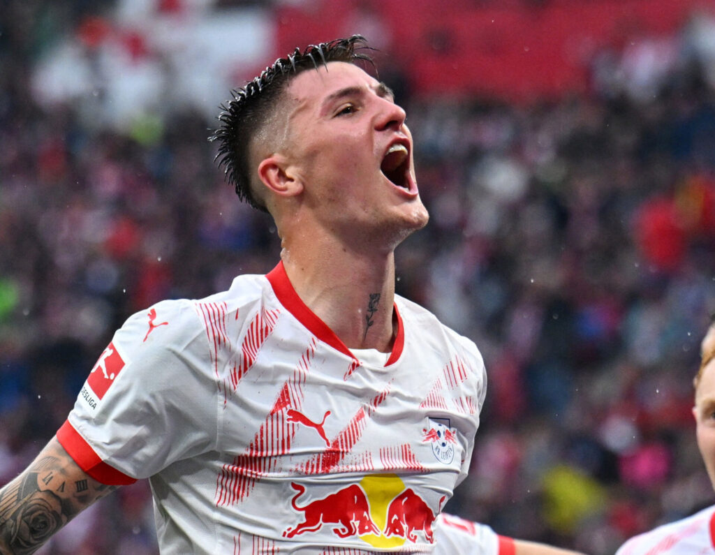 Sesko råber efter mål