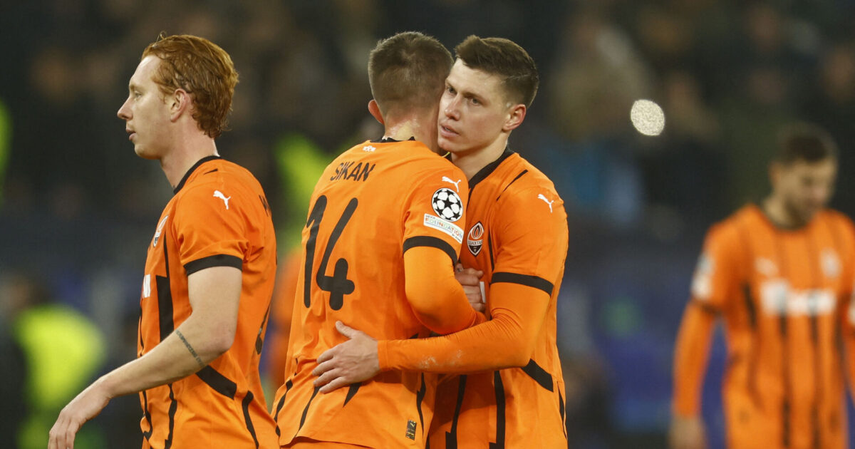 Shakhtar uddeler bøllebank i Europa League-kvalifikationen Foto: Leon Kuegeler/REUTERS