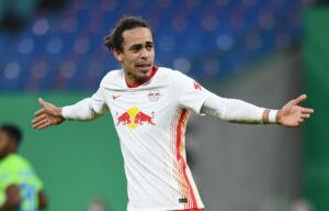 Poulsen med armene ude