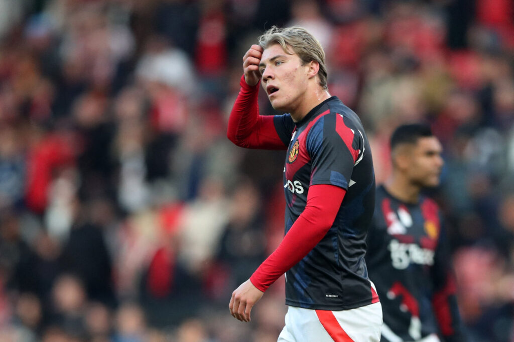 Rasmus Højlund under en Manchester United-opvarmning