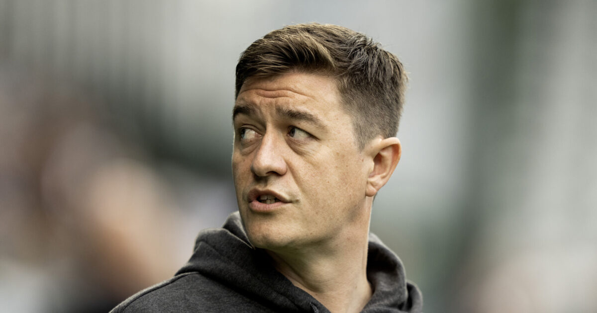 Får nøglerne til VFF: Nickolai Lund takker for tilliden Foto: Bo Amstrup/Ritzau Scanpix