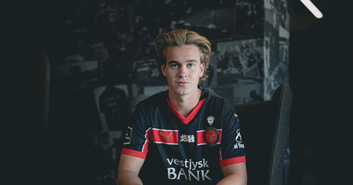 Officielt: FCM skriver lang kontrakt med ung islænding Foto: FC Midtjylland