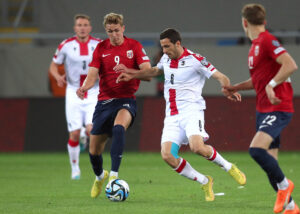 Ola Solbakken i aktion for det norske landshold.