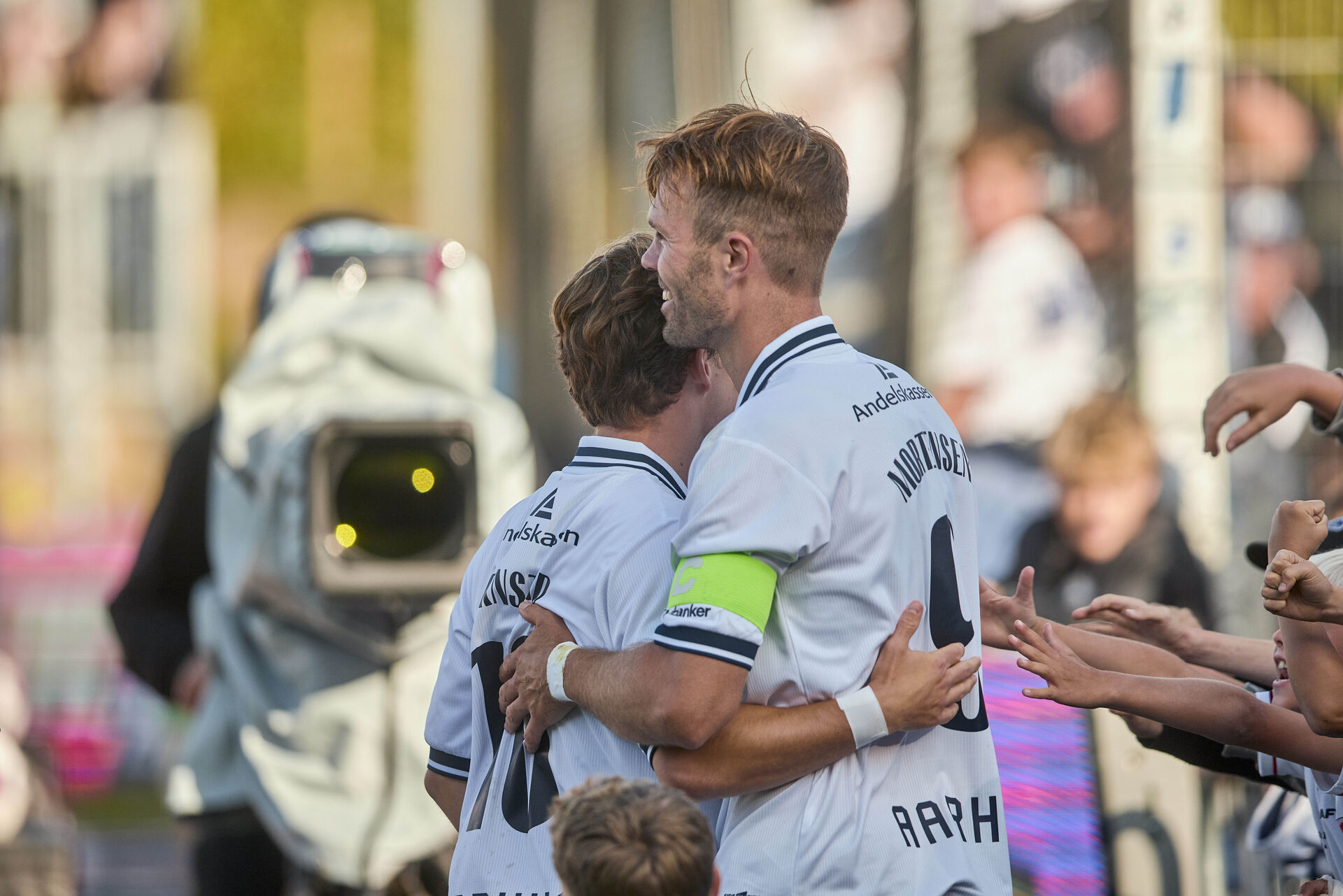 Patrick Mortensen jubler over sin scoring mod Vejle Boldklub.