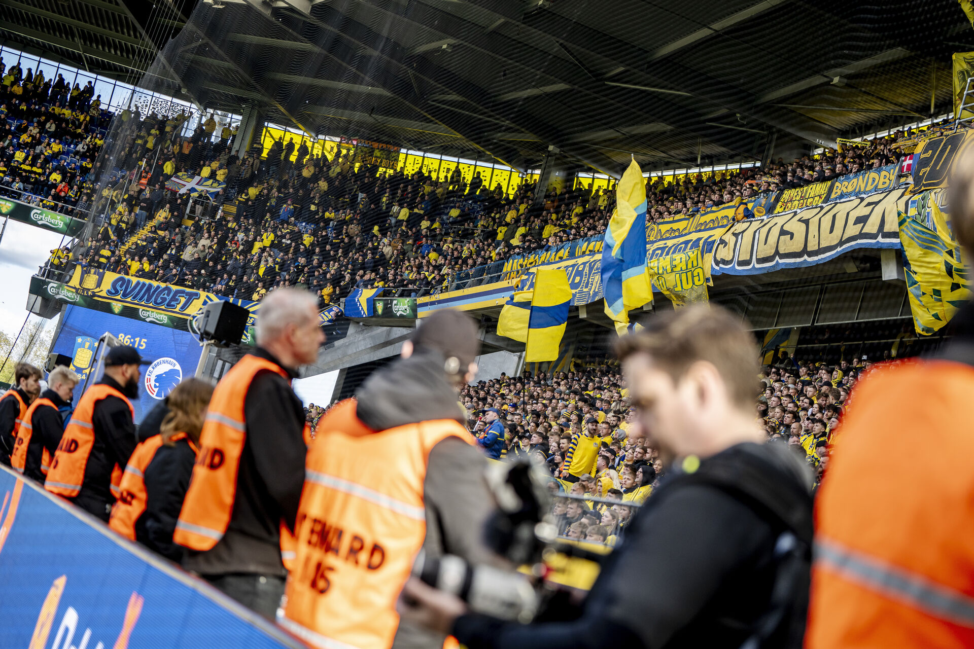 Brøndbys fans på Brøndby Stadion.