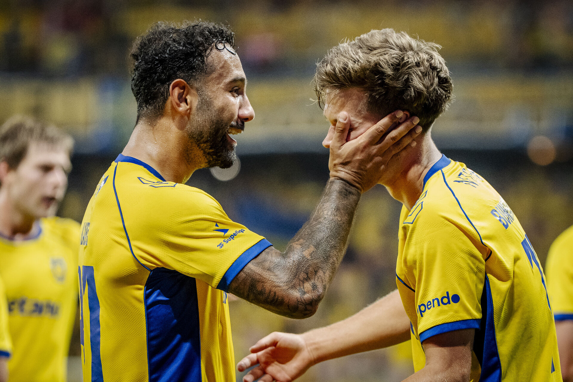 Sean Klaiber jubler sammen med Filip Bundgaard.