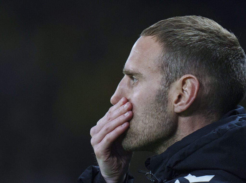 Frederik Birk holder sig til næsen