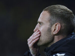 Frederik Birk holder sig til næsen