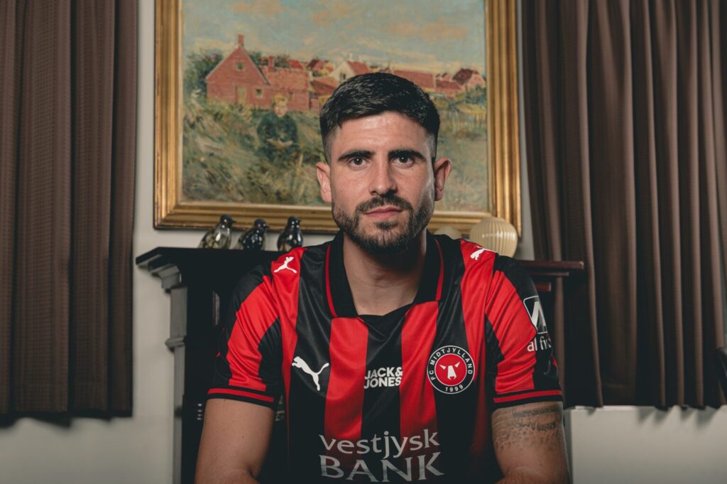 Martin Erlic for første gang i FCM-trikoten.