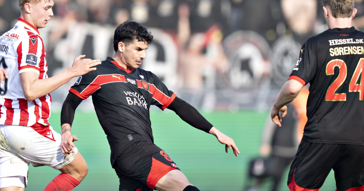 FCM-portugiser er gode venner med tidligere Benfica-dansker: Har byttet plads Foto: Henning Bagger/Ritzau Scanpix
