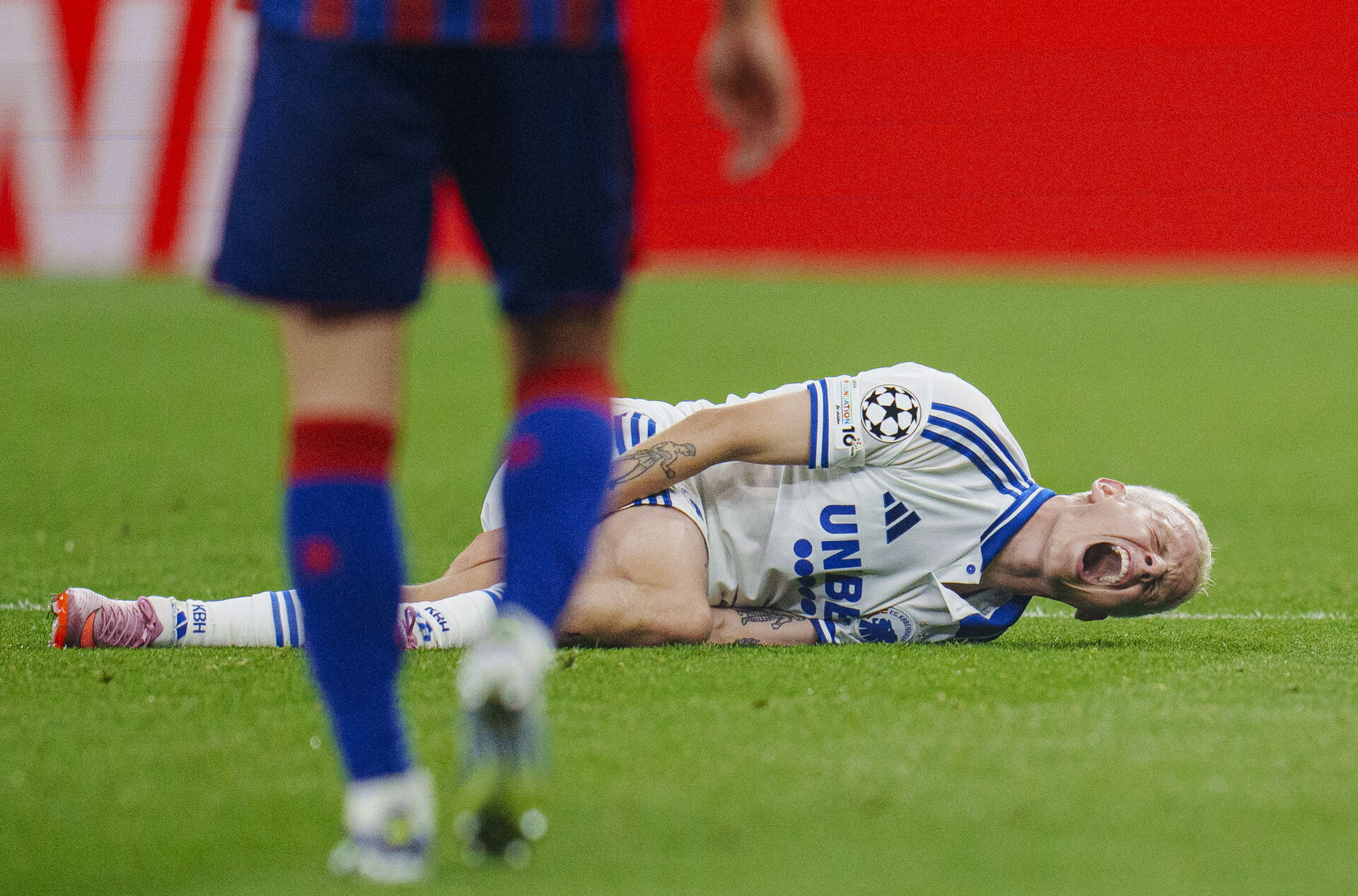 Magnus Mattsson i smerte i Parken.