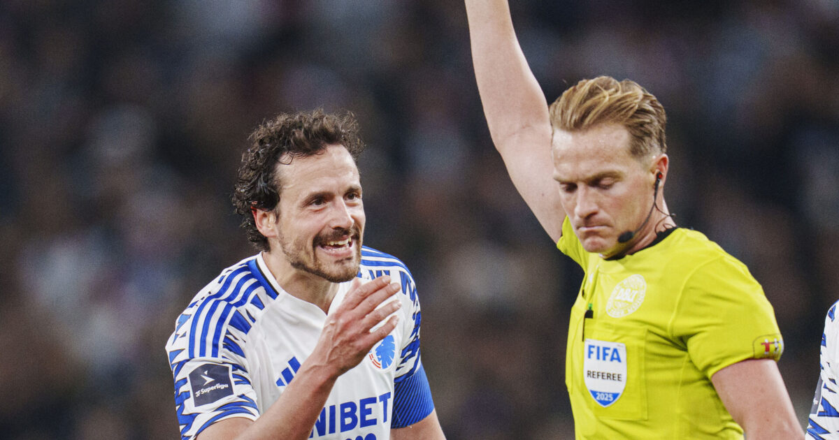 Redder dømmer fredagens storkamp i Parken Foto: Liselotte Sabroe/Ritzau Scanpix