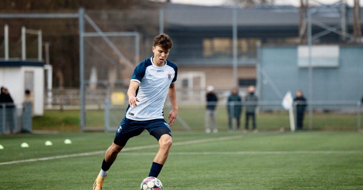 AGF-talent følger i storebrors fodspor: Har kun hørt godt om klubben Foto: AGF