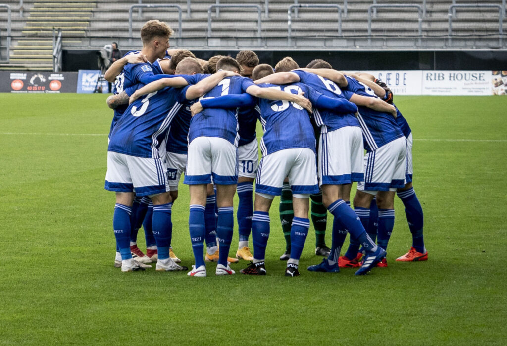 Lyngbys spillere giver huddle
