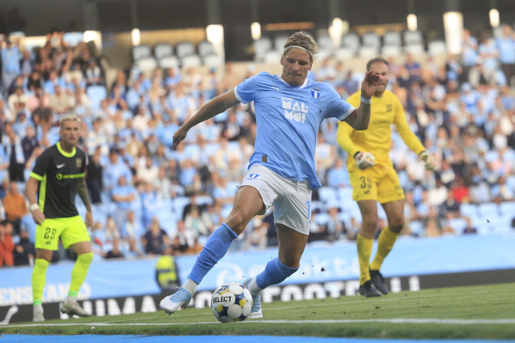Jens Stryger Larsen i kamp for Malmö FF