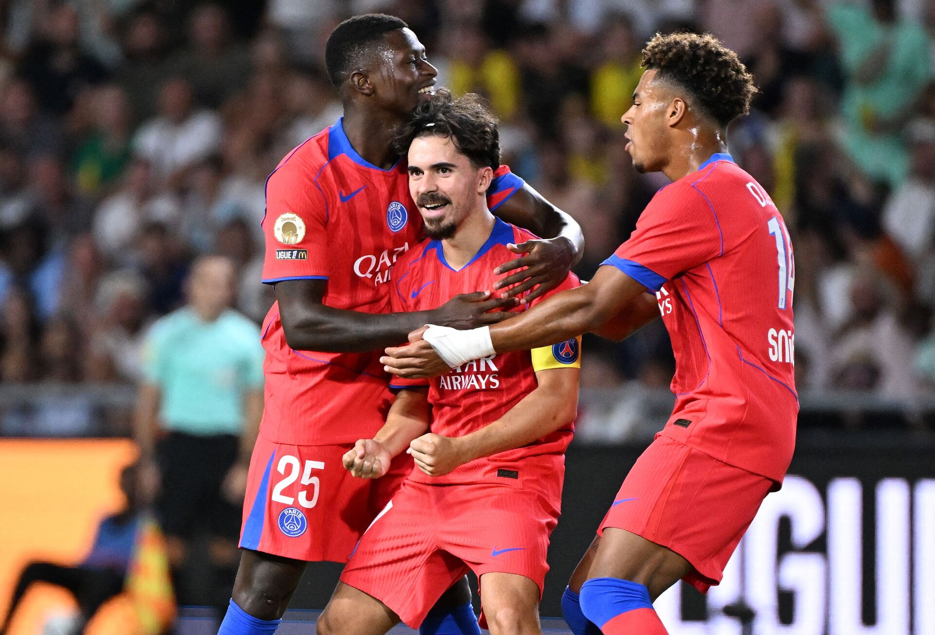 Vitinha fejrer en scoring for Paris Saint-Germain