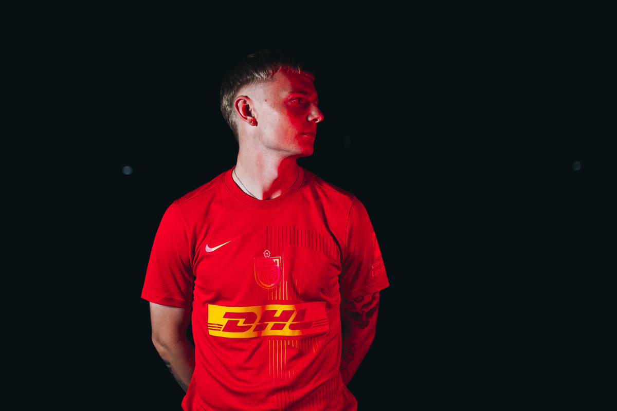 Runar Norheim kigger til siden