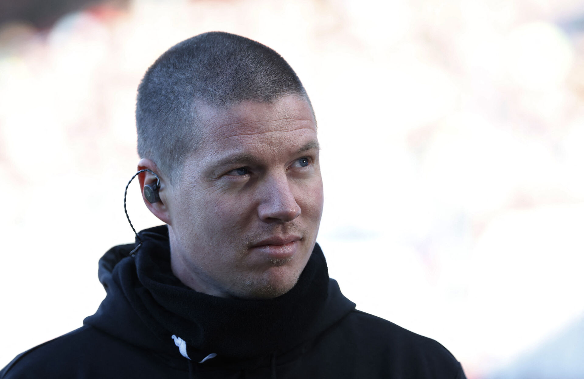 Mike Tullberg har øresnegl i øret.